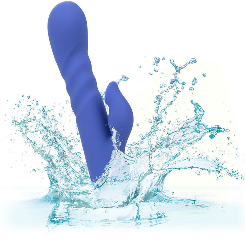 CALEXOTICS - L.A LOVE VIBRADOR & SUCCIONADOR AZUL BY CALIFORNIA DREAMING 2 CALEXOTICS - L.A LOVE VIBRADOR & SUCCIONADOR AZUL BY CALIFORNIA DREAMING - Imagen 2
